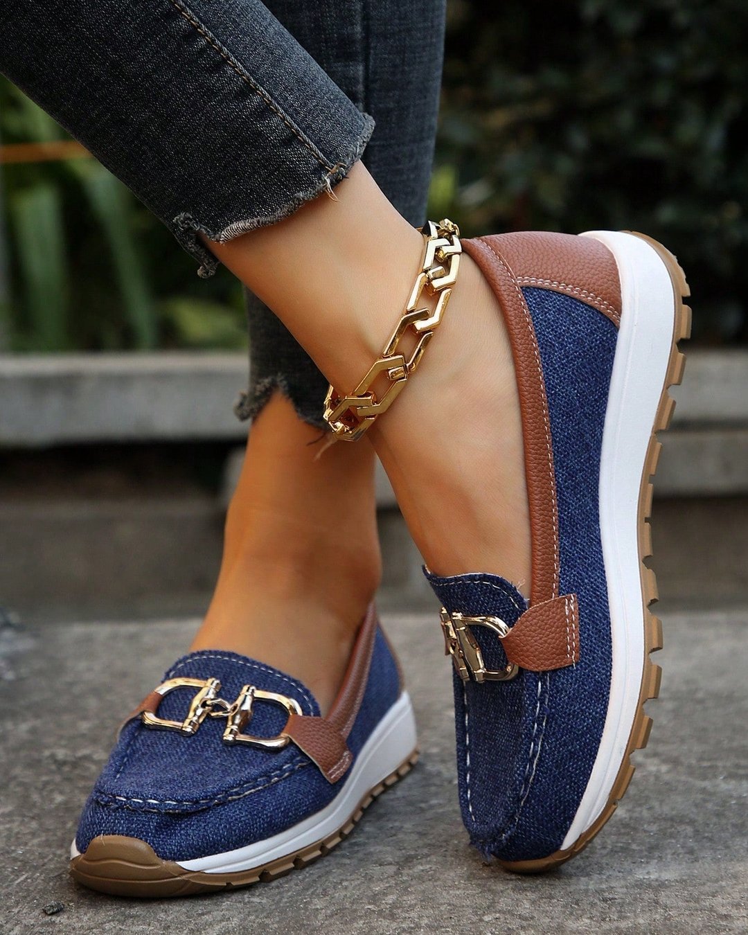 Oksana | Flat Moccasins with Buckle